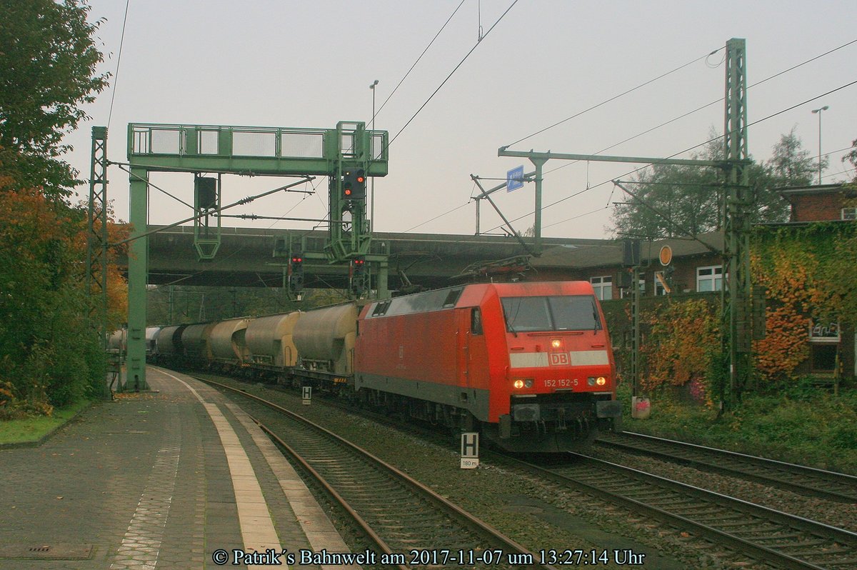 DB 152 152 mit Aluminiumoxid in Uacs in Hamburg-Harburg am 07.11.2017
© Patrik´s Bahnwelt