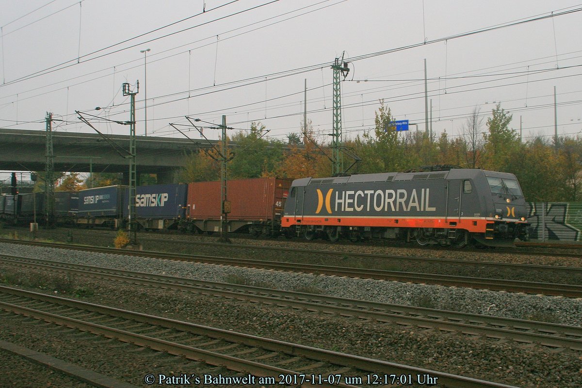Hectorrail 241.009 mit KLV-Zug am 07.11.2017 in Hamburg-Harburg
© Patrik´s Bahnwelt