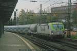 Captrain 193 891 mit Aluminiumoxid in Uacs-Wagen nach Stade in Hamburg-Harburg am 09.11.2017
© Patrik´s Bahnwelt
